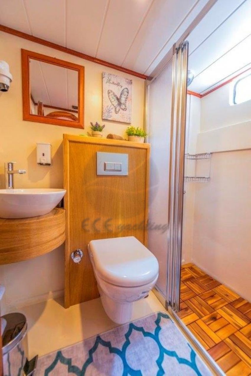 nomade_gulet_showers