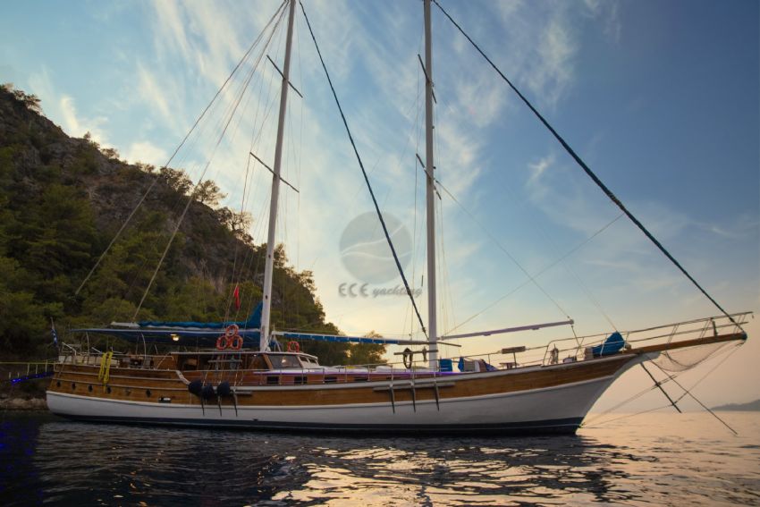 North Wind Yacht, Making Waves.