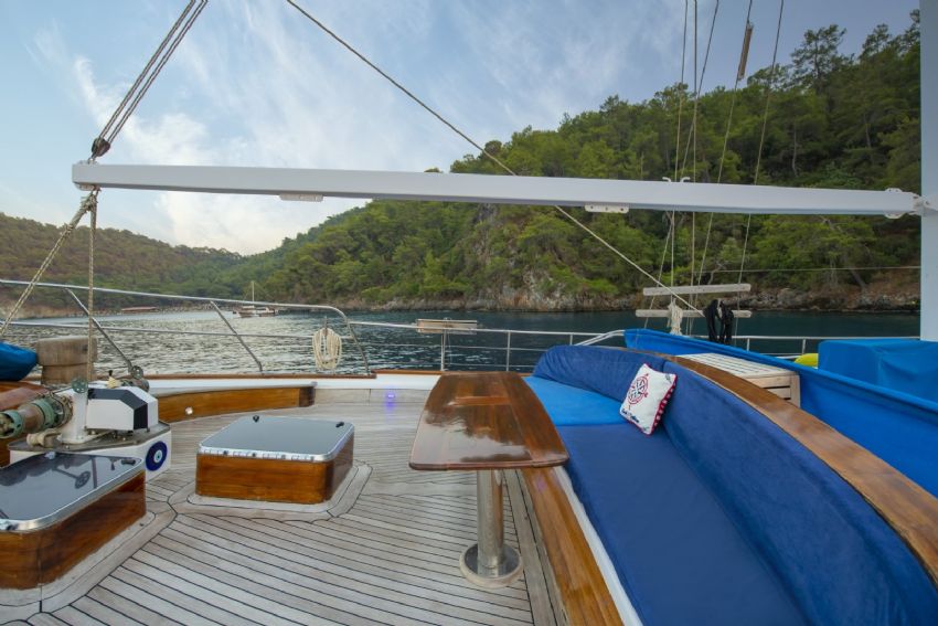 North Wind Yacht, Aft Deck Alfresco Dining.