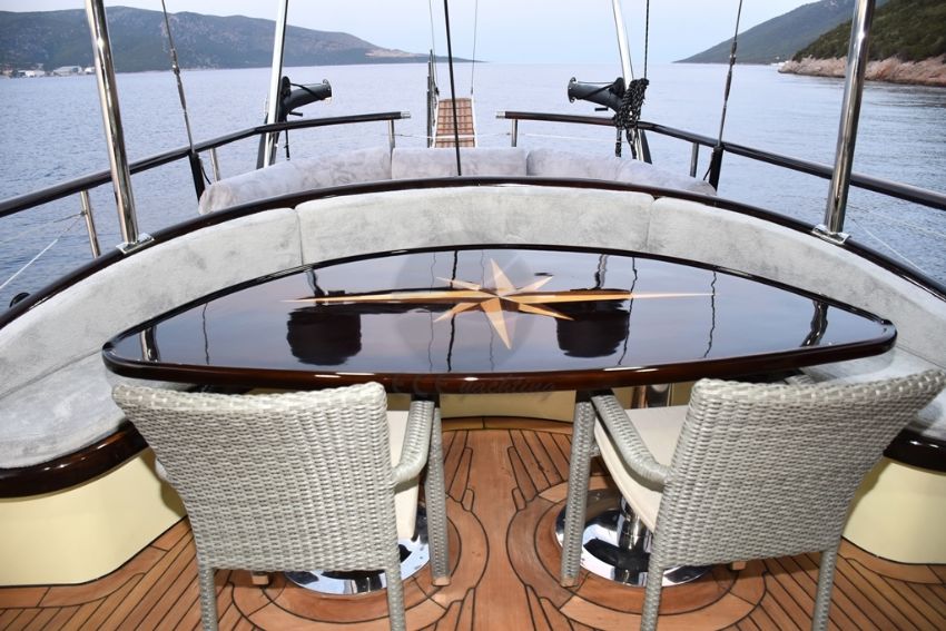 Nostalgia Gulet, Front Deck