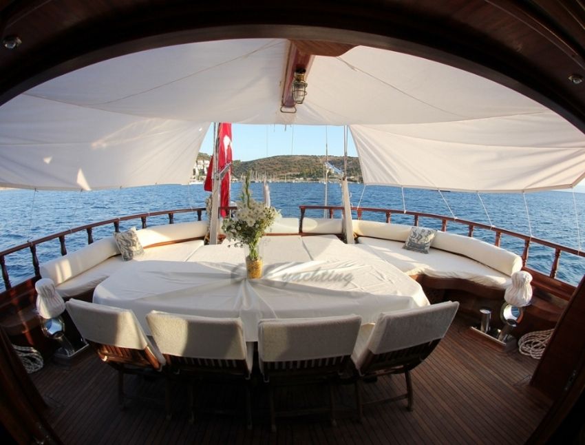 Okaliptus teknesi yemek masası