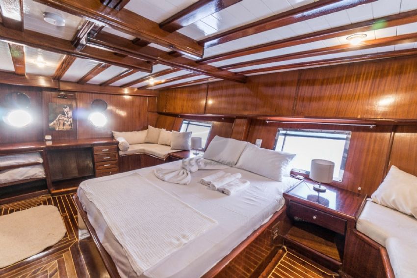 Elara Gulet, Master Cabin 2.