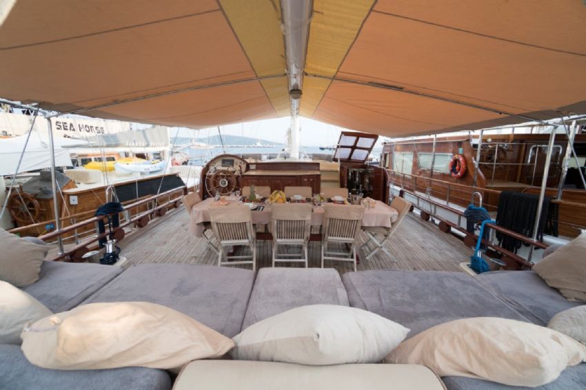Aft Deck Comfortable Seating.