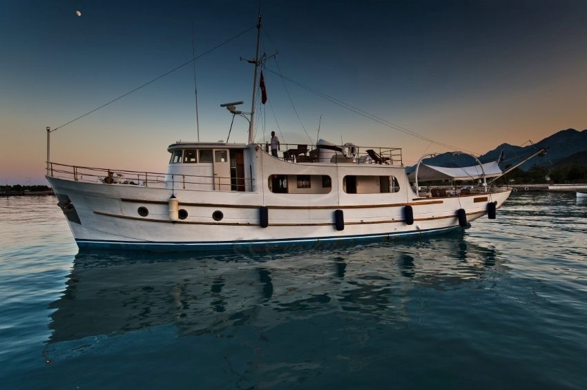 Oreste Teknesi dış görünüş