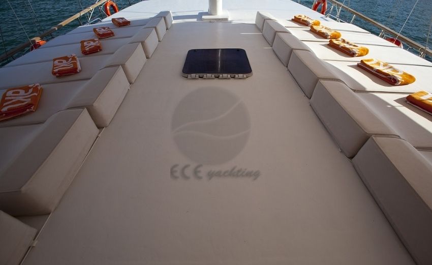 Osman Kurt güneşlenme alanı