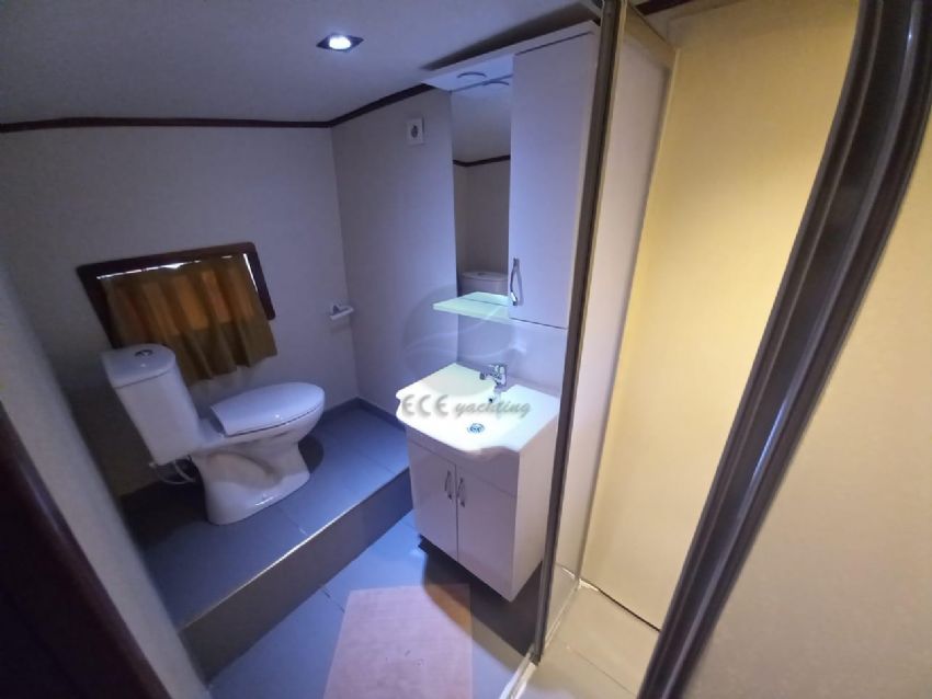 Özgür Ol, Banyo & Wc