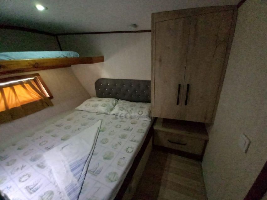 Özgür Ol, Double Kabin