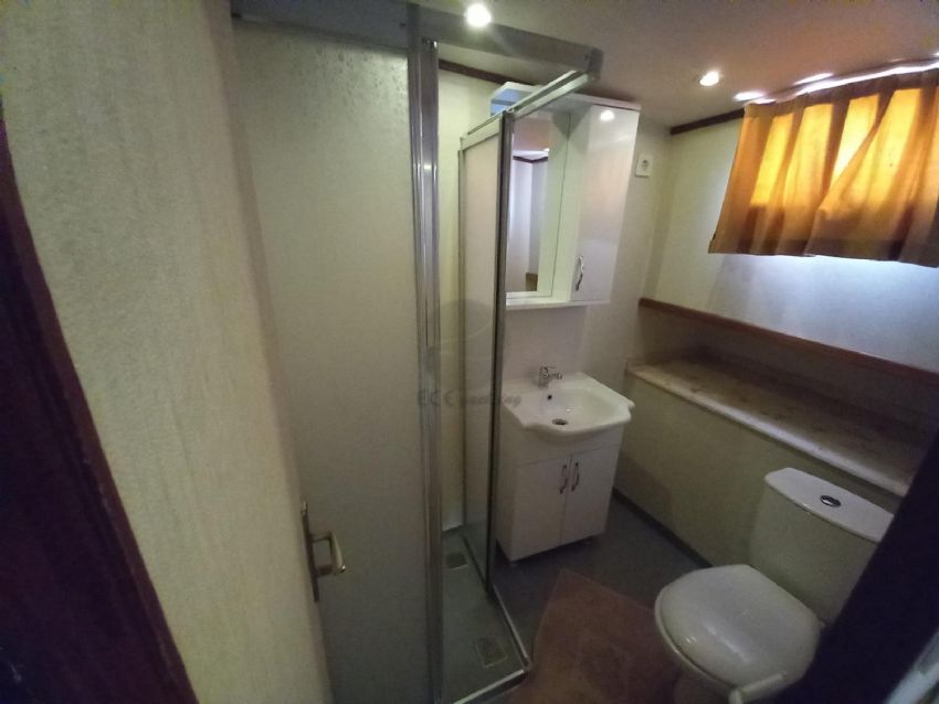 Özgür Ol, Banyo & Wc