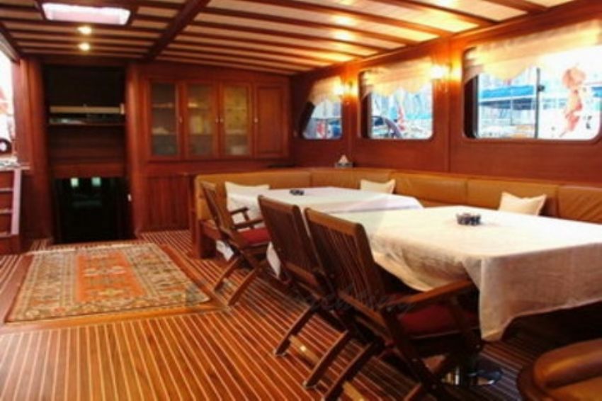 Palmyra Gulet Yacht. Interior Seating/Dining.