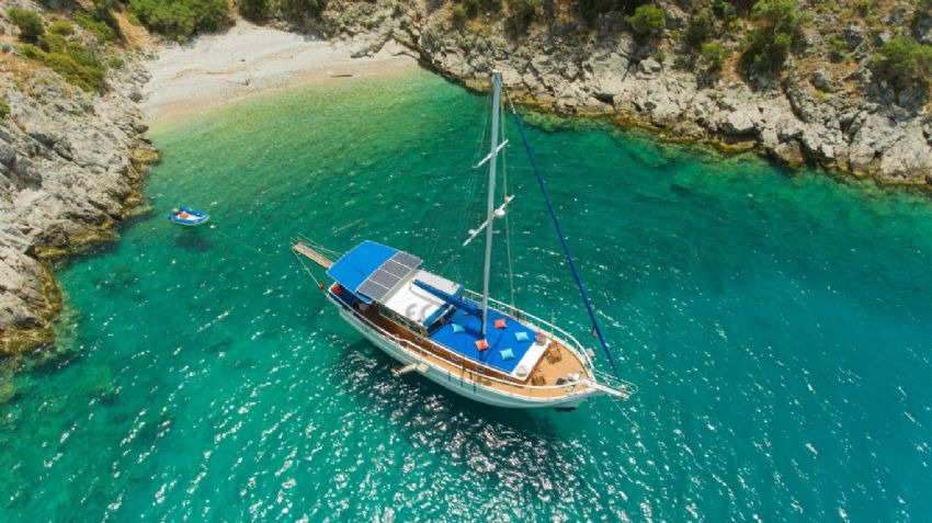 Parlak Gulet, Private Beach.