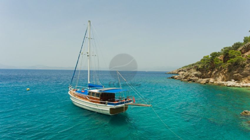 Parlak Gulet, Rear View.