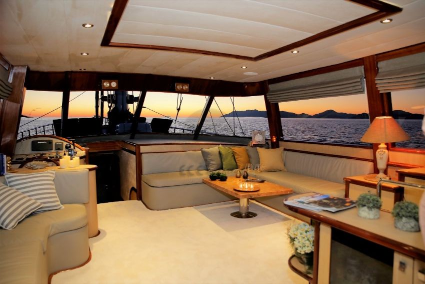 PERDUE Gulet, Scenic Lounge.