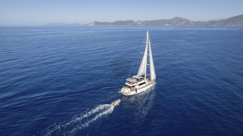 PERDUE Gulet, Port Side Front.   Dış Yaşam