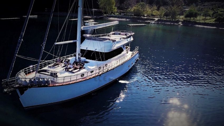 PERDUE Gulet, Port Side Front. Dış Yaşam