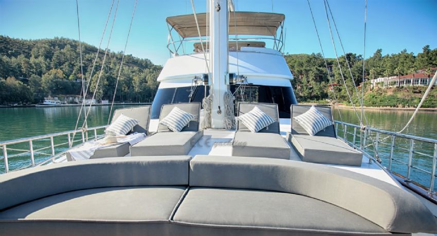 PERDUE Gulet, Front Deck. ön güverte