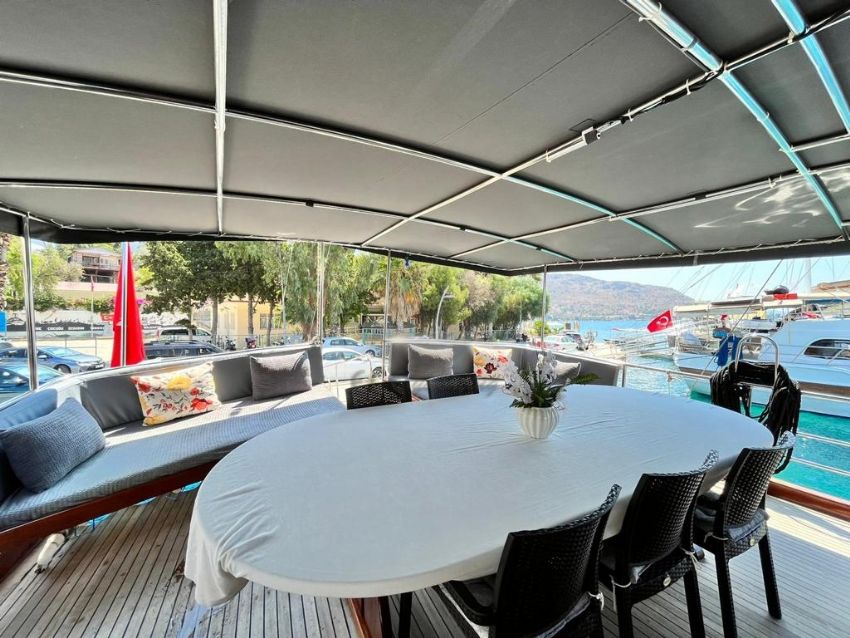 POYRAZ B ARKA YEMEK MASASI