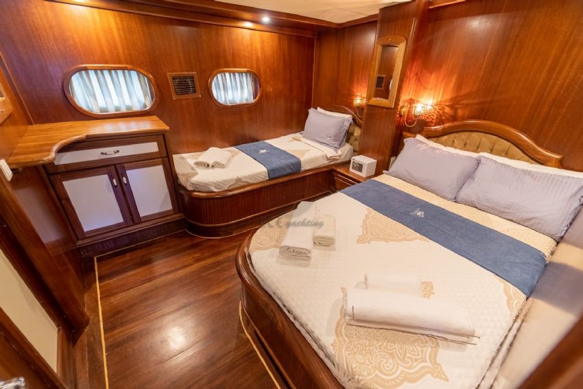 Princess Bugce Yacht, Twin Cabin.