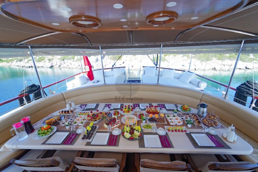 Princess Bugce Yacht, Front Deck Seating Area.
