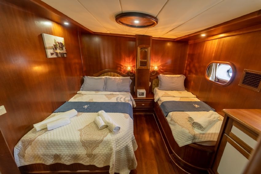 Princess Bugce Yacht, Twin Cabin.
