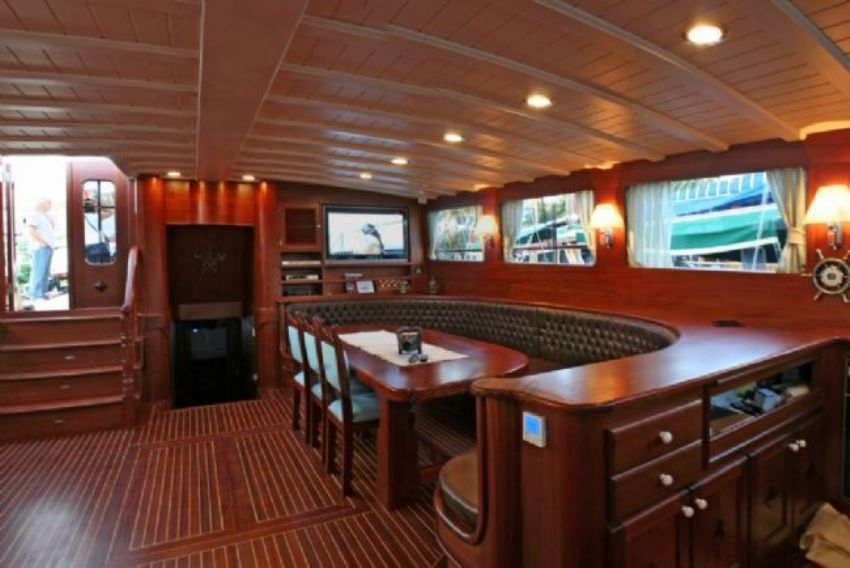 Princess Karia 2, Lounge.