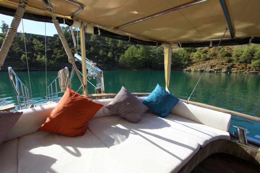 Princess Lila Arka Oturma Alanı