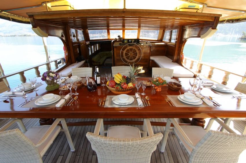 Princess Lila Yemek Masası