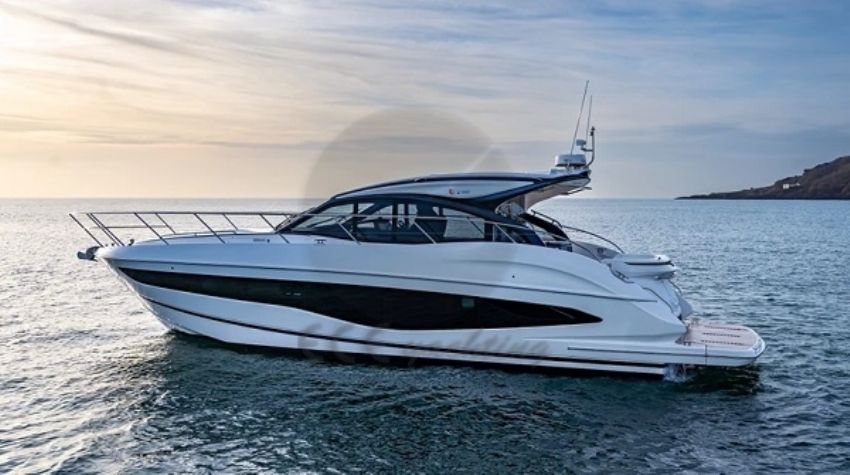 Ece Özdere Dış Görünüm