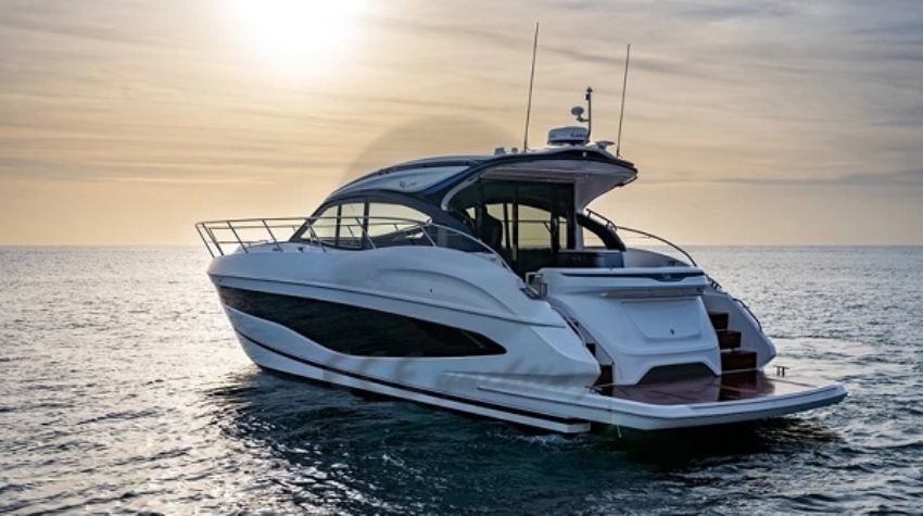 Ece Özdere Dış Görünüm