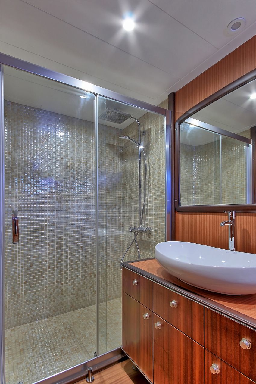 Queen Of Salmakis Yacht, Shower Cubicle.
