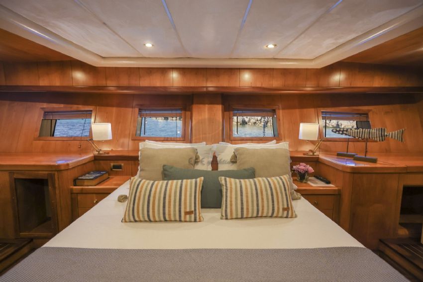 Queen of Sea Salon