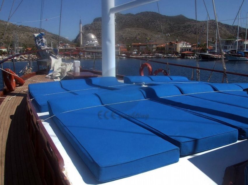 R. Oglu Yacht, Sun Deck.
