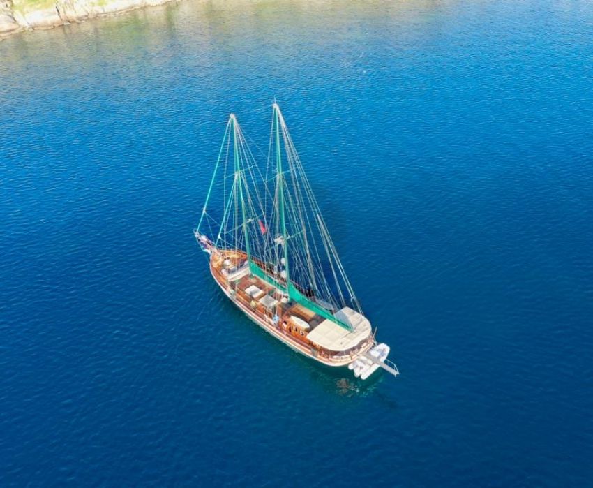 Ros Mare Gulet, Sailing The Turquoise Waters.