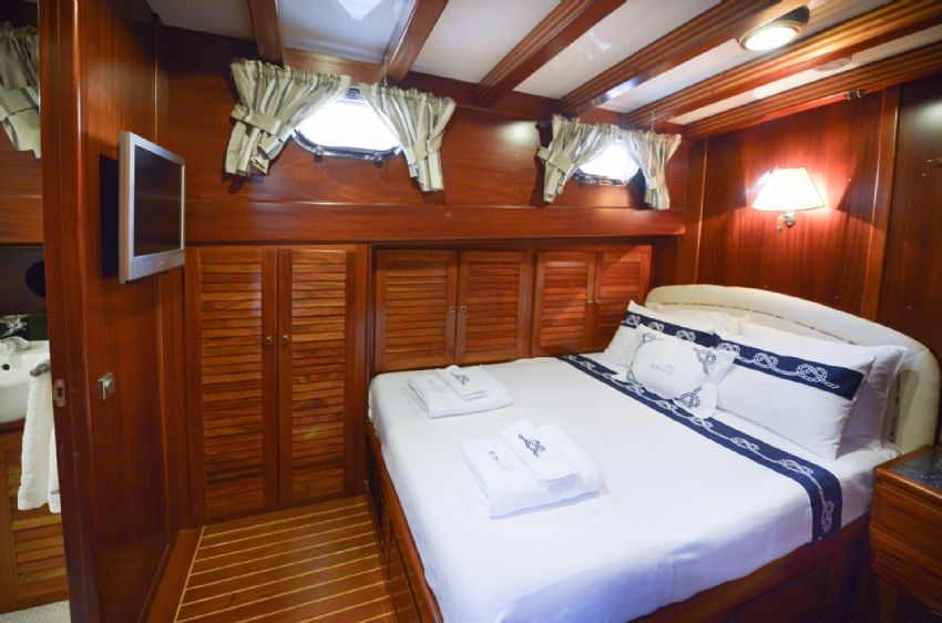 Ros Mare Gulet, VIP Cabin.