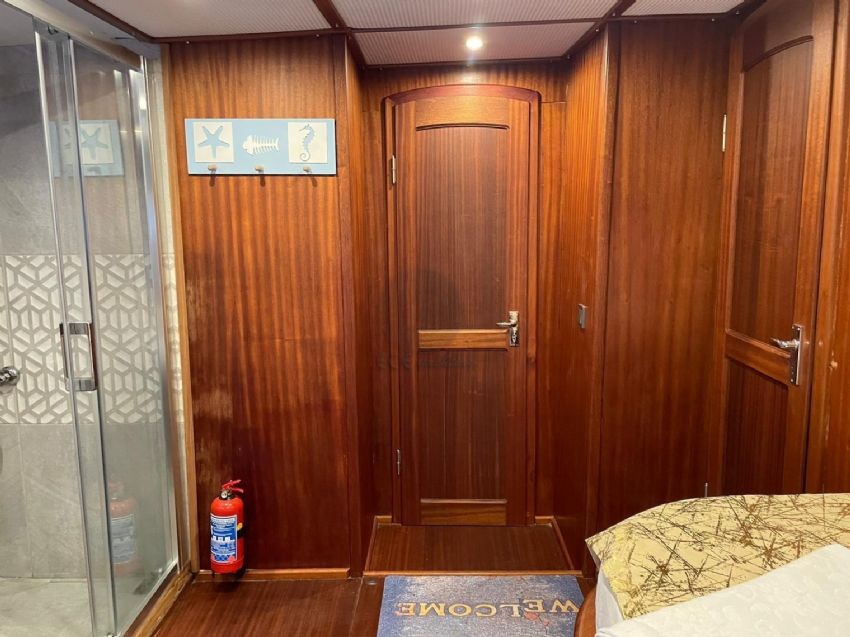 Royal Swan Double Kabin