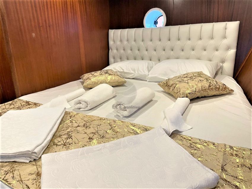 Royal Swan Double Kabin