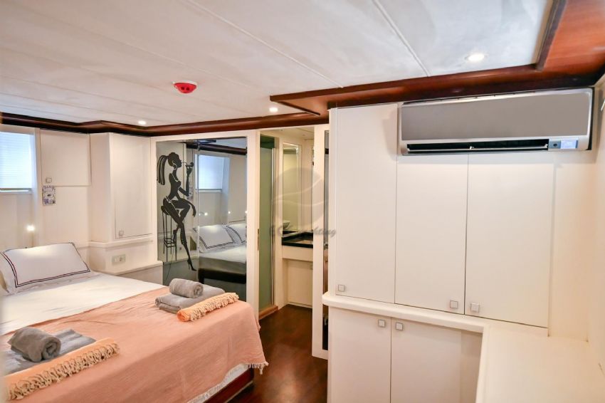 Ruzanna 1 Trawler Double Kabin