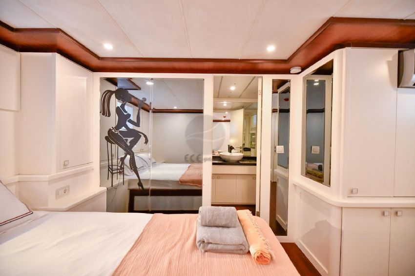 Ruzanna 1 Trawler Double Kabin