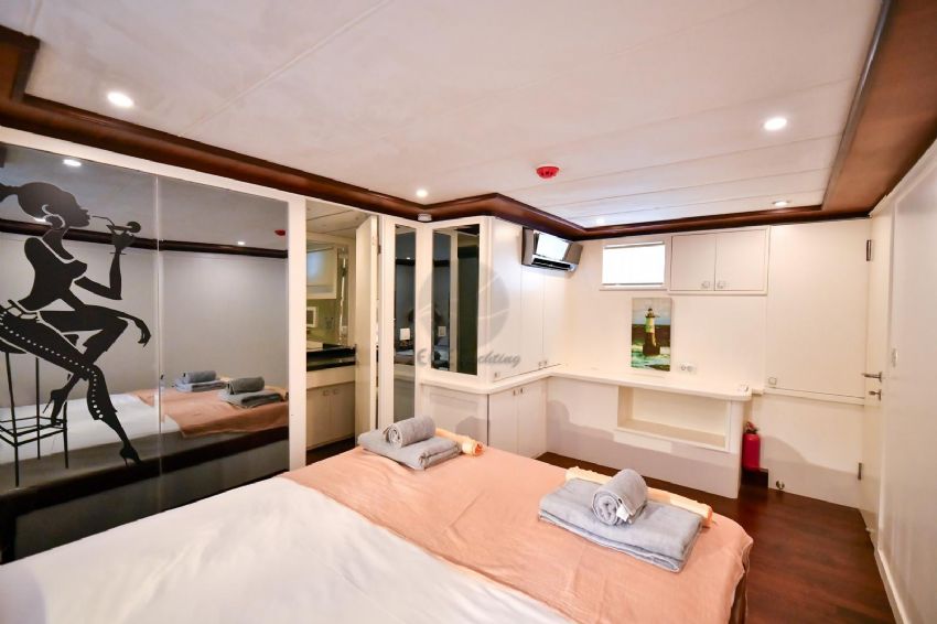 Ruzanna 1 Trawler Double Kabin