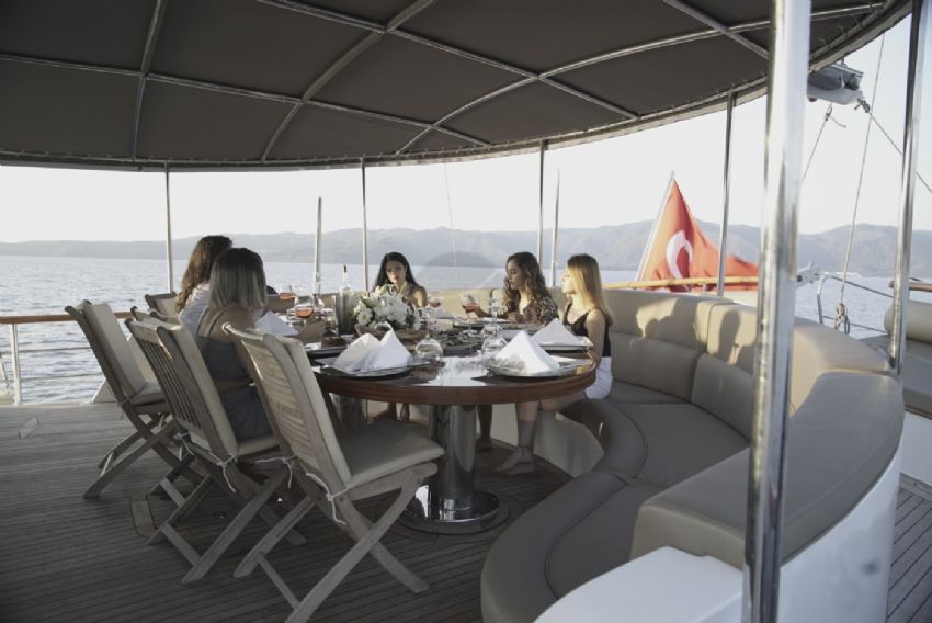Sadiye Hanim Yacht, Aft Deck Dining Area.