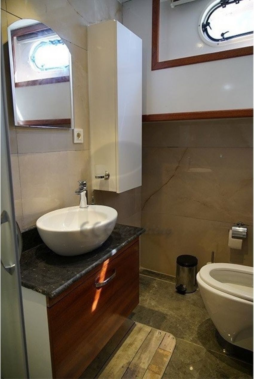 Sadiye Hanim Yacht, En Suite.