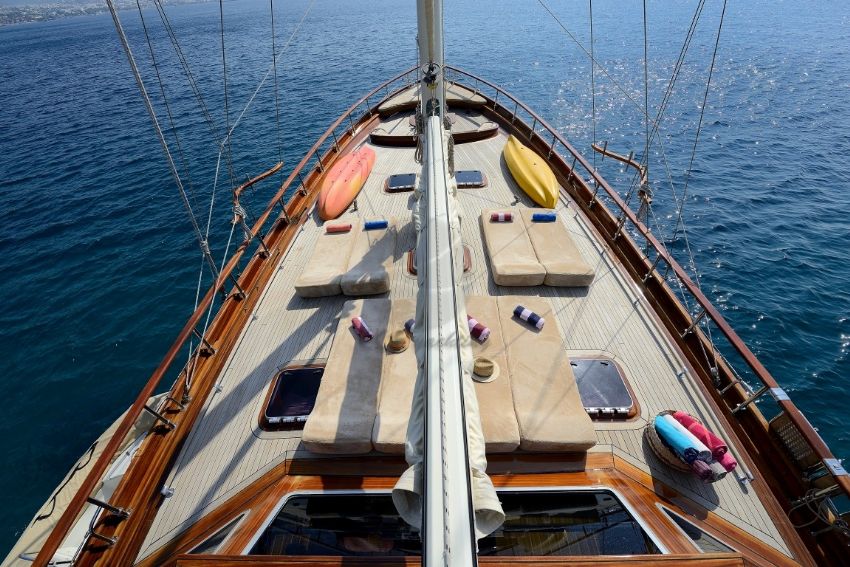 Samarkand Teknesi Arka Yemek Masası - Dinlenme Alanı