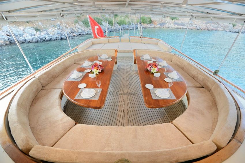 sanda life yemek alanı