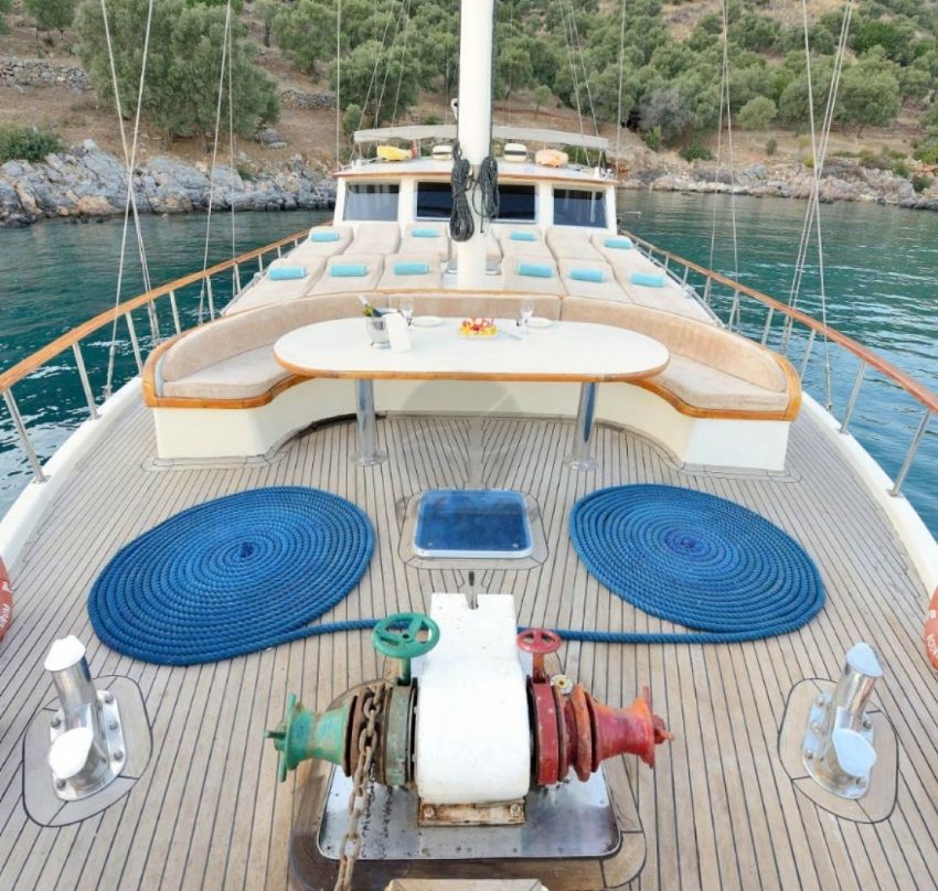 sanda life teknesi ön güverte