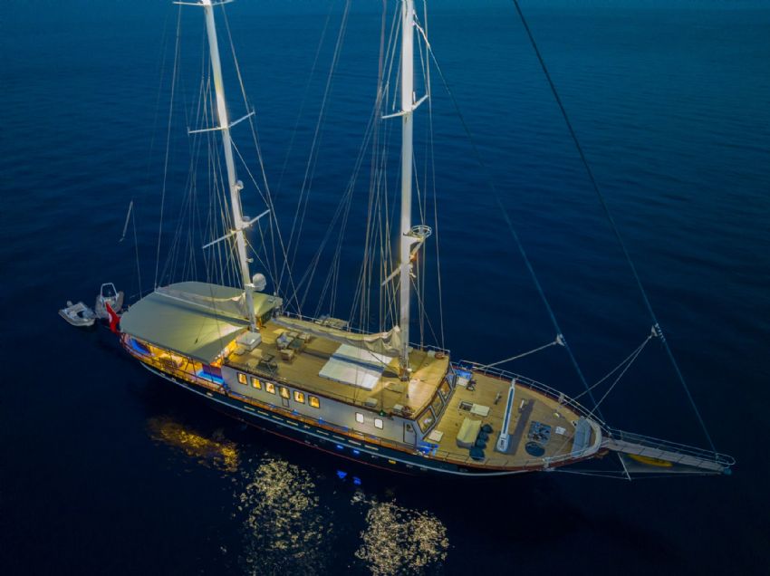 Sea Dream Yacht, Sailing In Style.