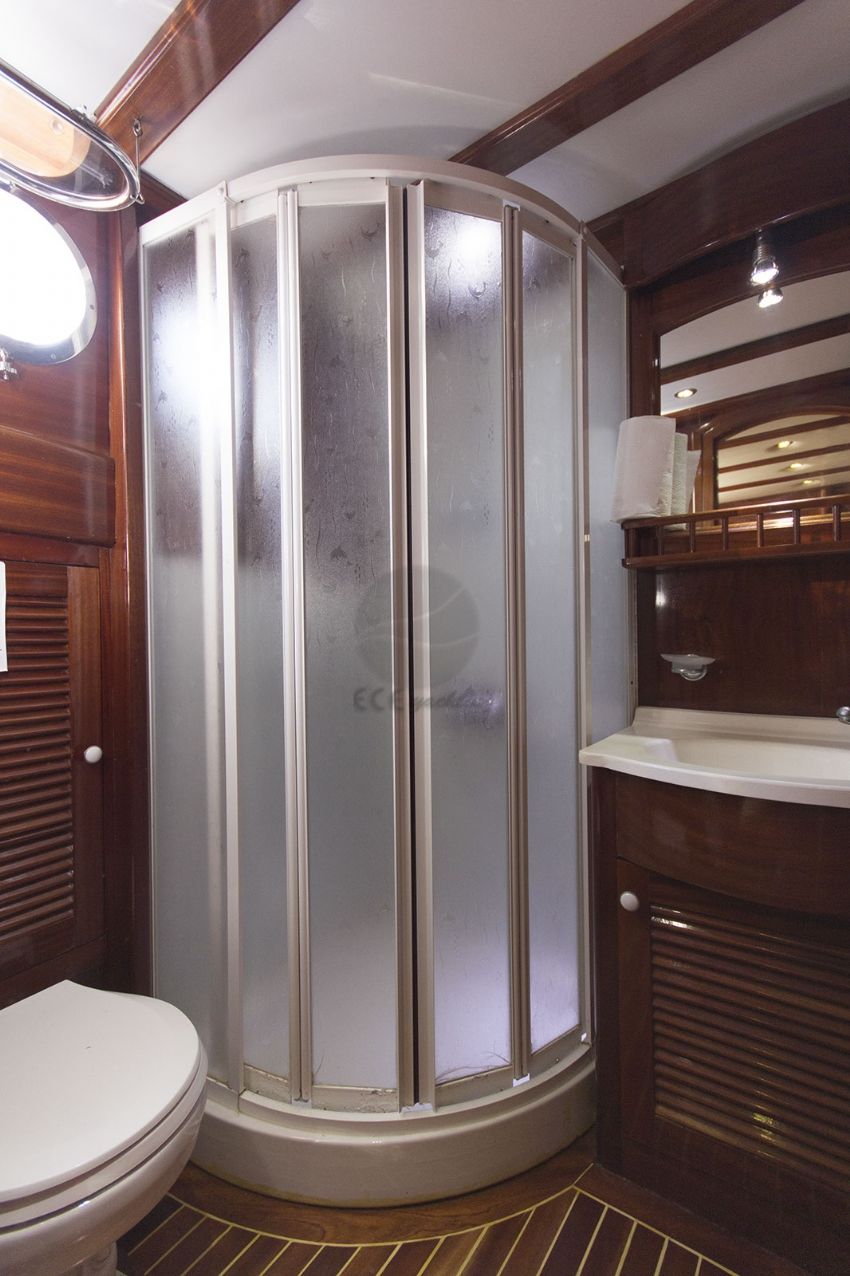 Sea Life, Shower Cabin.