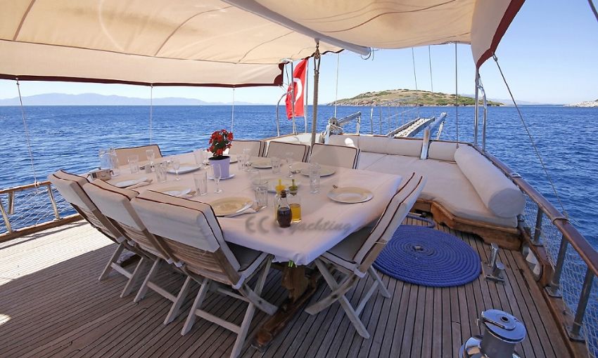 Şeker Ayşe teknesi kabin.  Seker Ayse Gulet,  The Taste Of Turkey.