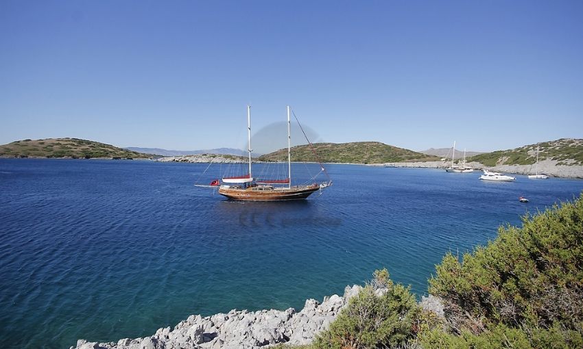 Şeker Ayşe teknesi güverte.  Seker Ayse Gulet, Bodrum Bays.