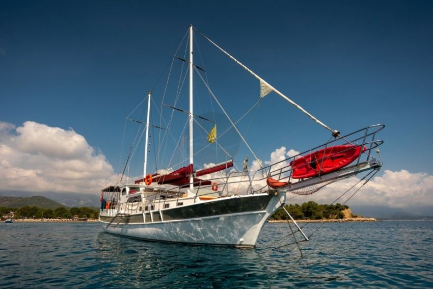 Arka Güverte & Yemek Masası