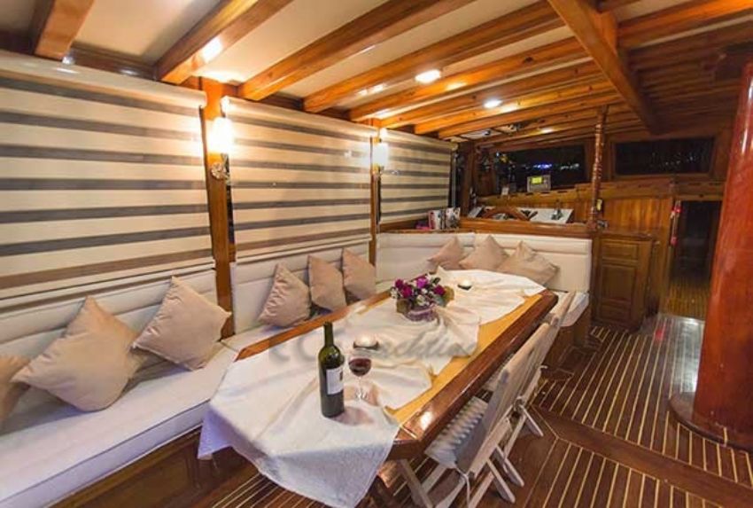 semele teknesi iç salon