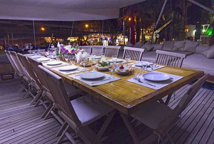 semele teknesi arka güverte yaşam alanı